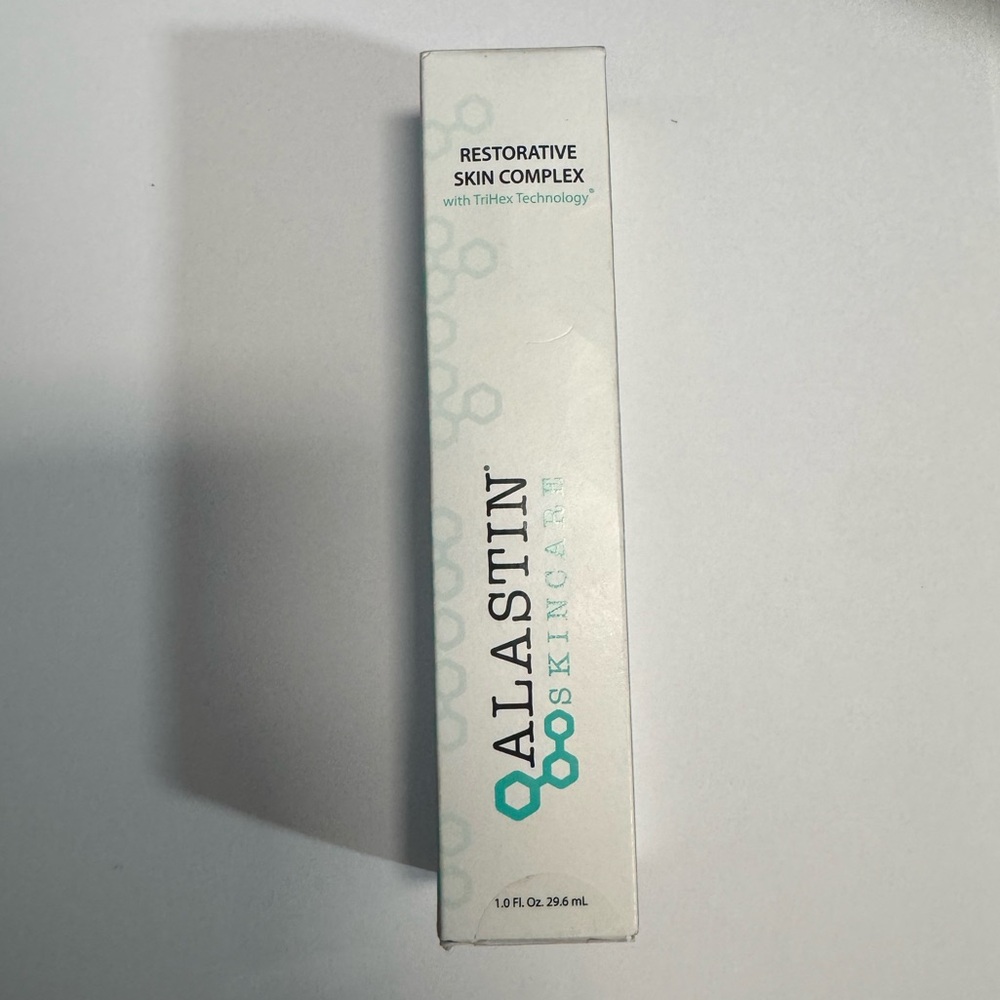 Alastin Skincare Restorative Skin Complex with TriHex Technology serum - Picture 2 of 5